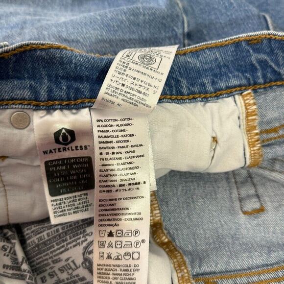 Levi’s 501 Button Fly Jeans Light Wash Straight Leg 33 Classic Vintage Styl - Picture 5 of 9